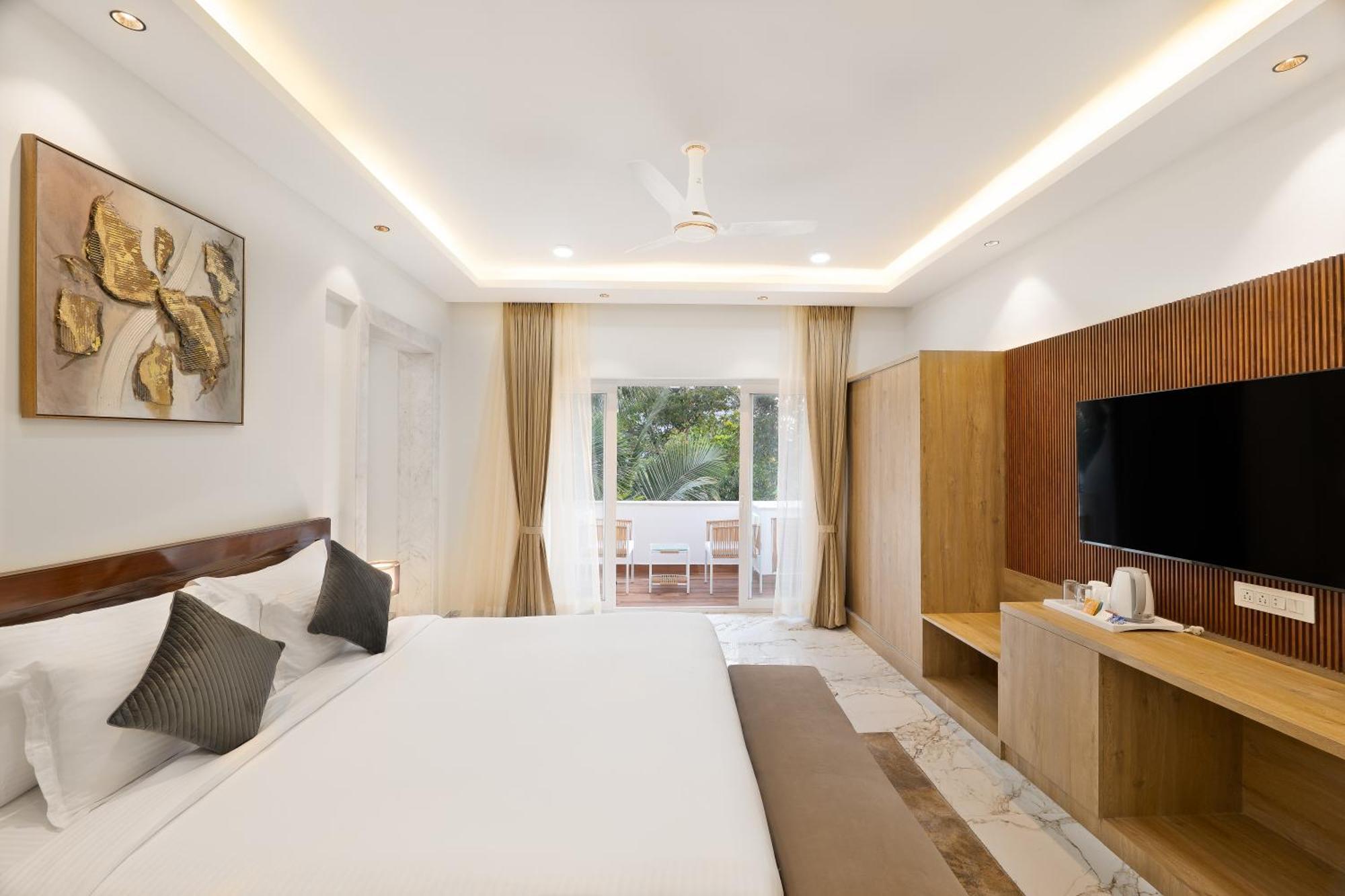 White Wharf Beach Resort Morjim Goa Экстерьер фото