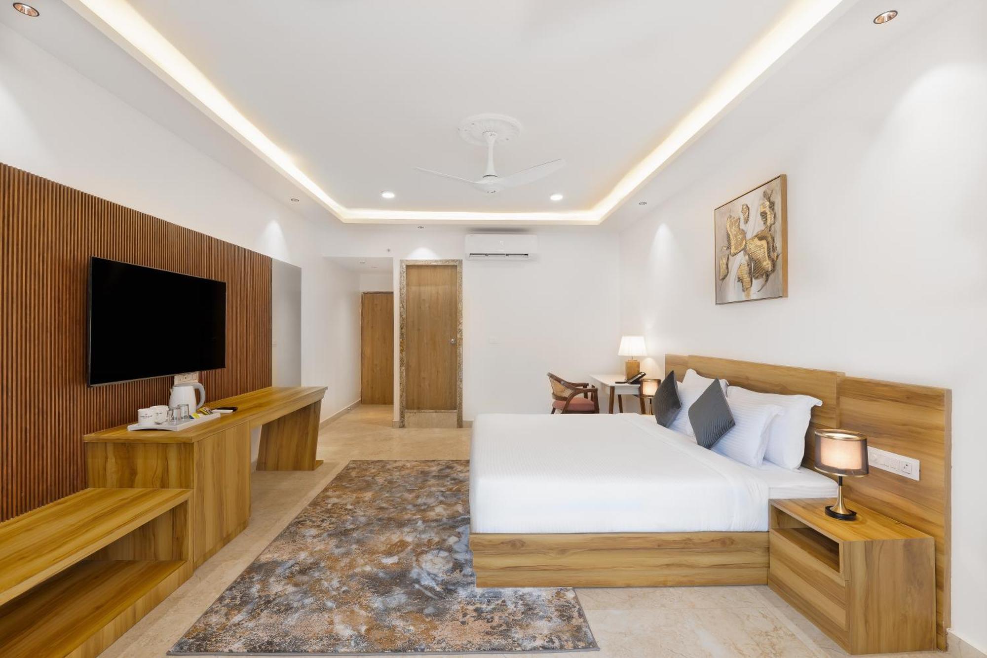 White Wharf Beach Resort Morjim Goa Экстерьер фото