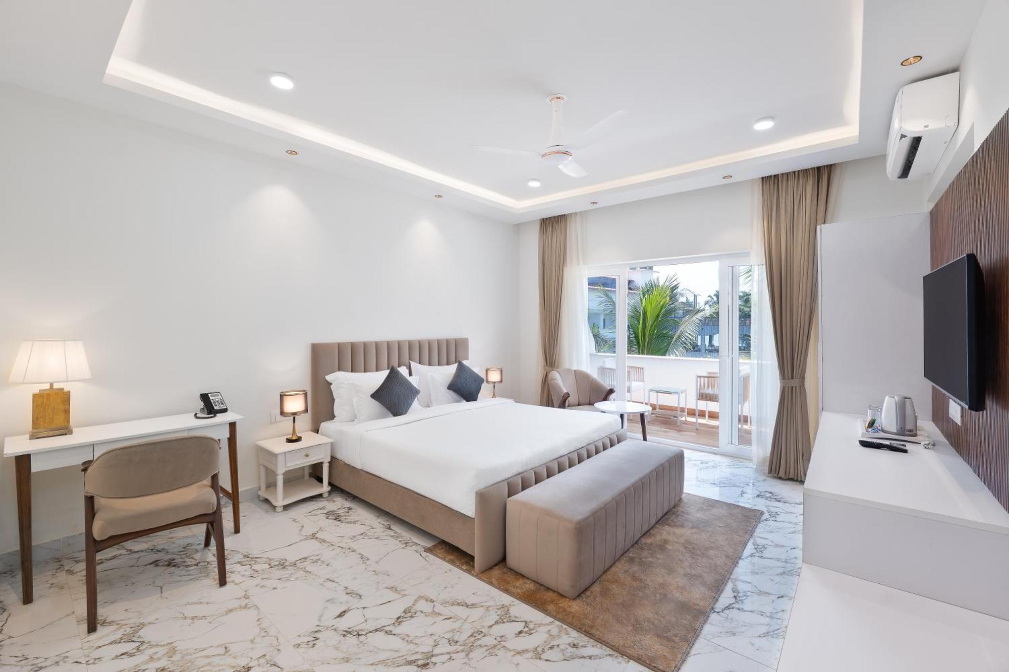 White Wharf Beach Resort Morjim Goa Экстерьер фото