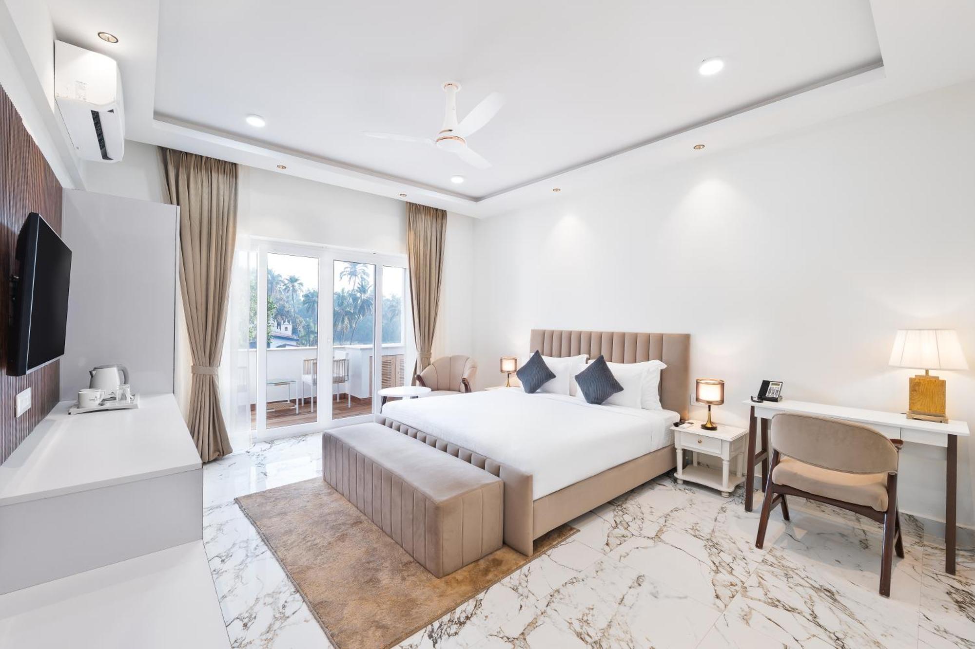 White Wharf Beach Resort Morjim Goa Экстерьер фото